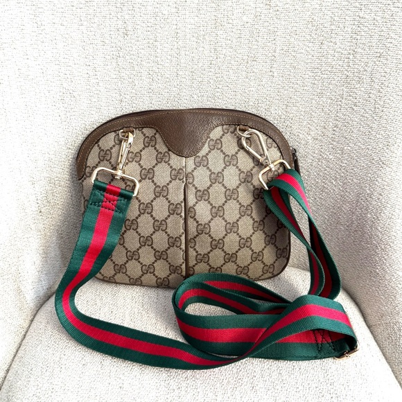 Authentic Gucci brown monogram coated canvas crossbody bag - Picture 8 of 16